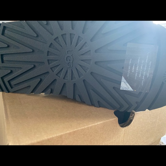 Ugg Disco Slides size 8 - Picture 3 of 4